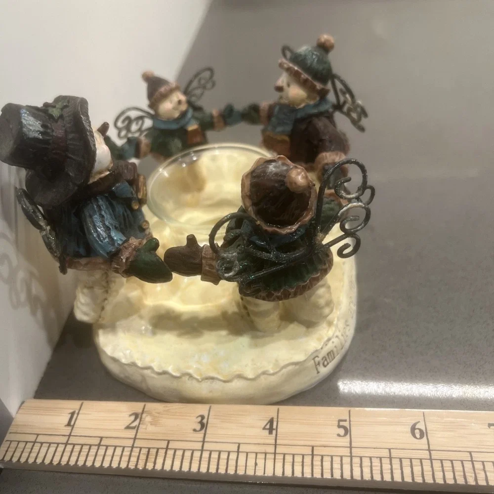 SWOFLAKE ANGELS Round Resin Candle Holder FAMILIES ARE FOREVER LOVE DOESN'T MELT